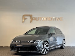 Volkswagen Golf - 1.5 eTSI R-Line Pano|Sfeer|Camera|CarPlay