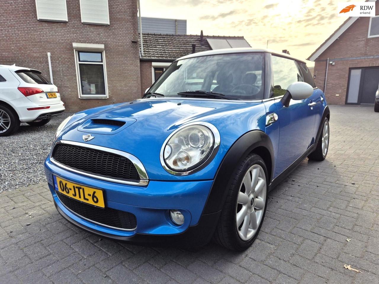 MINI 3-Deurs - 1.6 Cooper S Airco Cruise 145192 Km ( Met nieuwe distributieketting ) - AutoWereld.nl