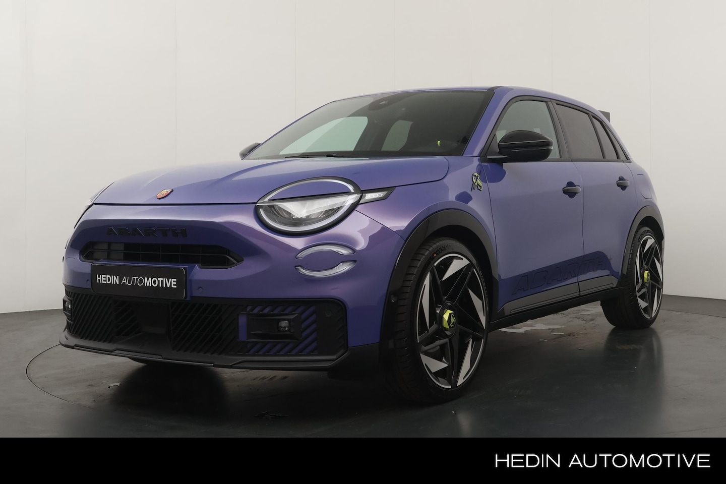 Fiat 600e - Abarth Scorpionissima 54 kWh Abarth Scorpionissima 54 kWh - AutoWereld.nl