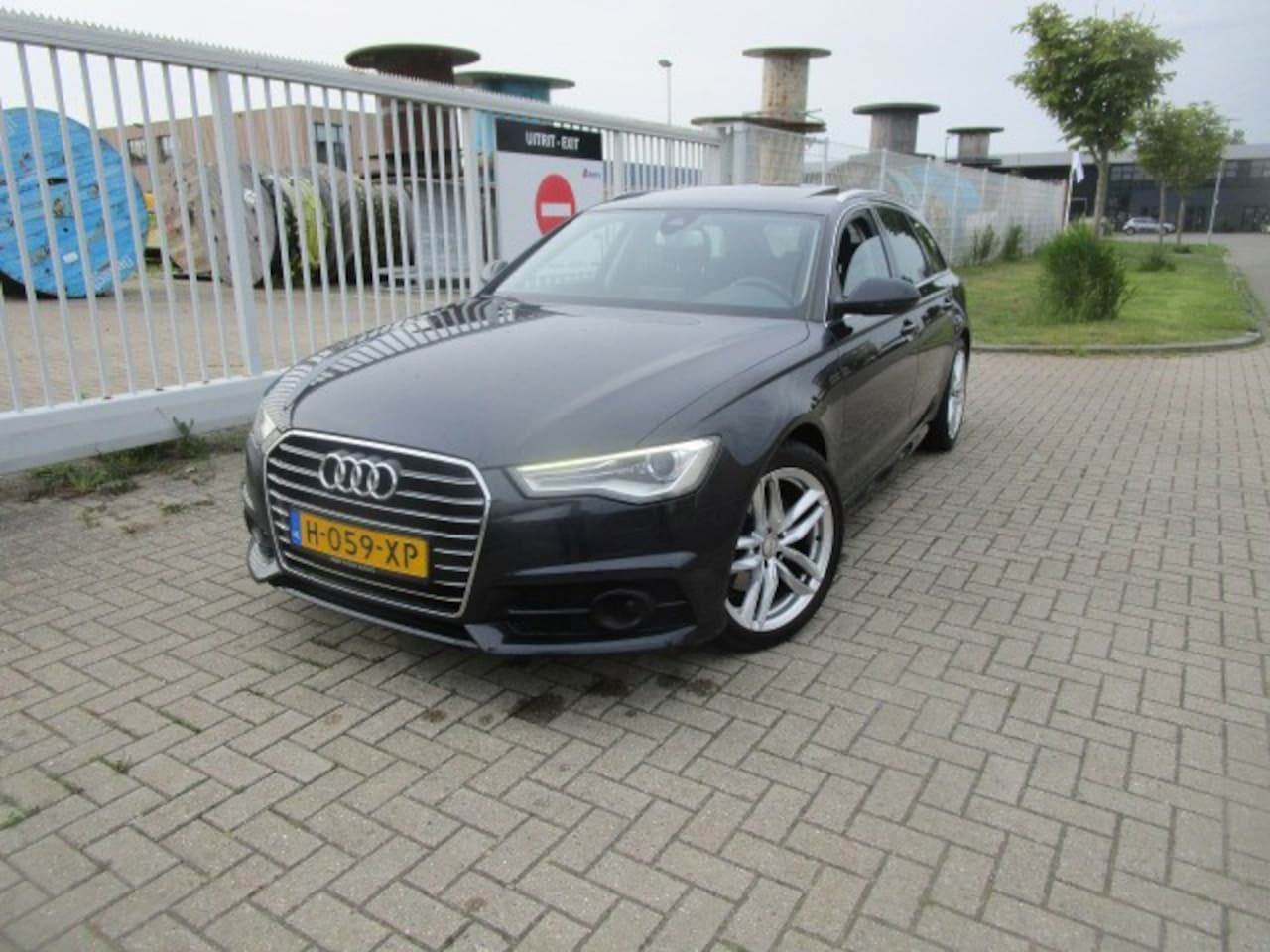 Audi A6 Avant - 2.0 TDI ultra Business Edition 2.0 TDI ultra Business Edition, Pano/Navi - AutoWereld.nl