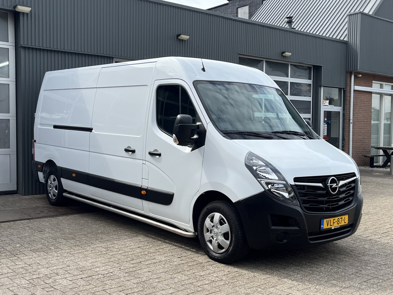 Opel Movano - 2.3 Turbo L3H2 Euro 6 Airco Cruise controle Schuifdeur 1e eigenaar Sitebars Treeplank Tele - AutoWereld.nl