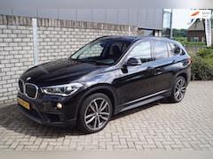 BMW X1 - SDrive18i Executive Autom Navi Clima Cruise Sportst Stoelverw 2x PDC LED Kopl LMV 19 ENZ