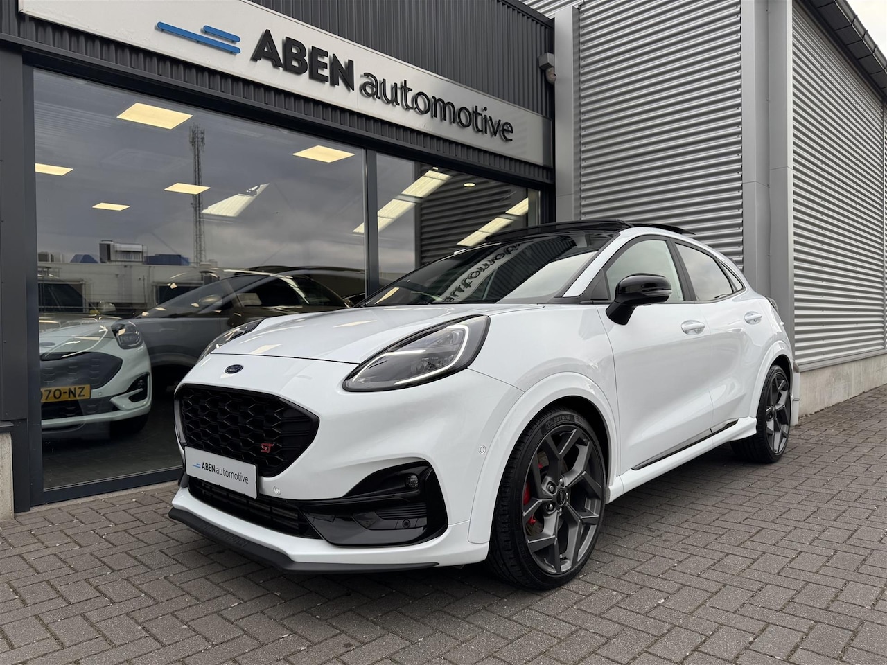 Ford Puma - 1.5 EcoBoost ST-X 1.5 EcoBoost 200PK ST-X (PANO|19"|WINTER PACK|B&O) - AutoWereld.nl
