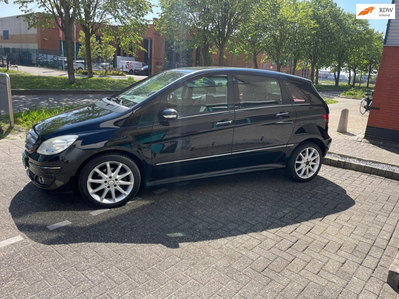 Mercedes-Benz B-klasse - 200 | Sport Tourer | APK TM 11/05/2027 | AIRCO - AutoWereld.nl