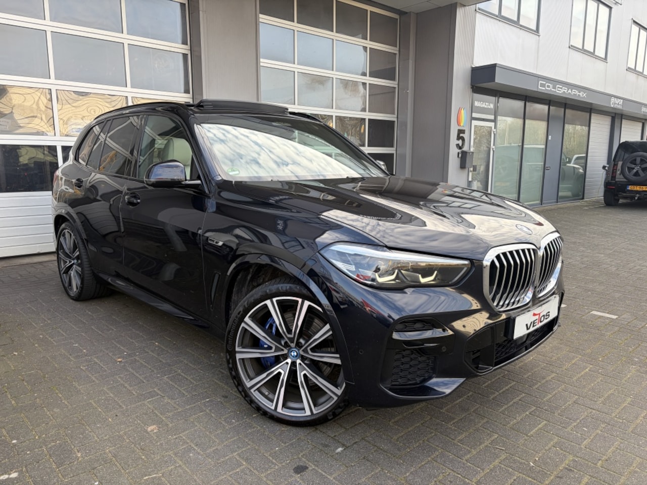 BMW X5 - xDrive45e High Exec M SPORT / LED / DEALER AUTO - AutoWereld.nl