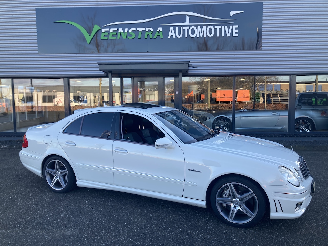 Mercedes-Benz E-klasse - Emotie & performance E 63 AMG 6.2 V8 | Unieke jongtimer in concoursstaat - AutoWereld.nl