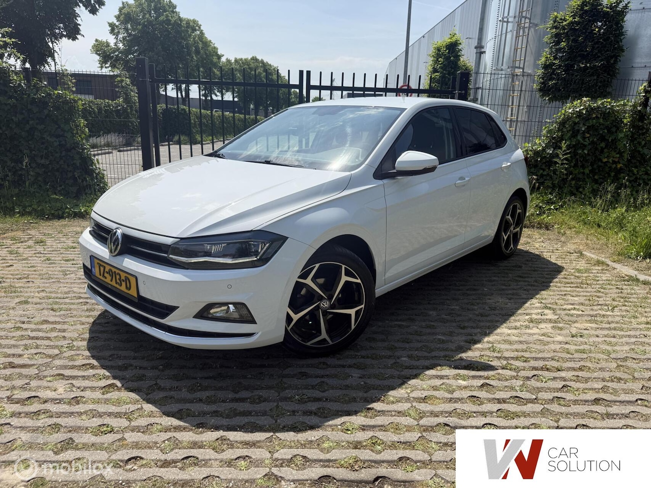 Volkswagen Polo - 1.0 TSI Highline DSG LED CARPLAY CLIMA STOELV - AutoWereld.nl