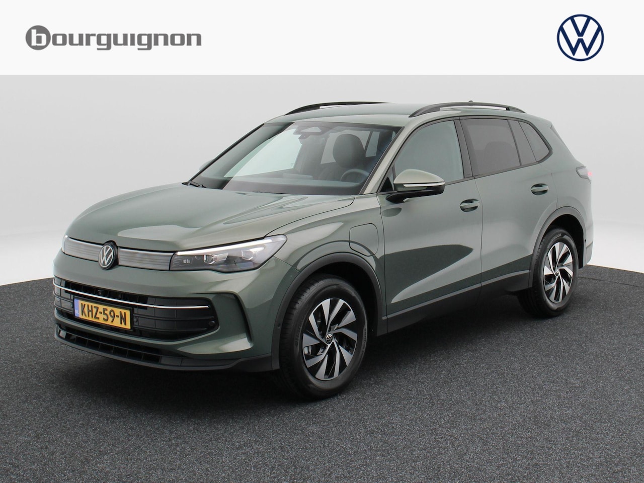 Volkswagen Tiguan - 1.5 eHybrid Life Edition | Trekhaak | Navigatie | Adaptieve Cruise Control | Adaptief Onde - AutoWereld.nl