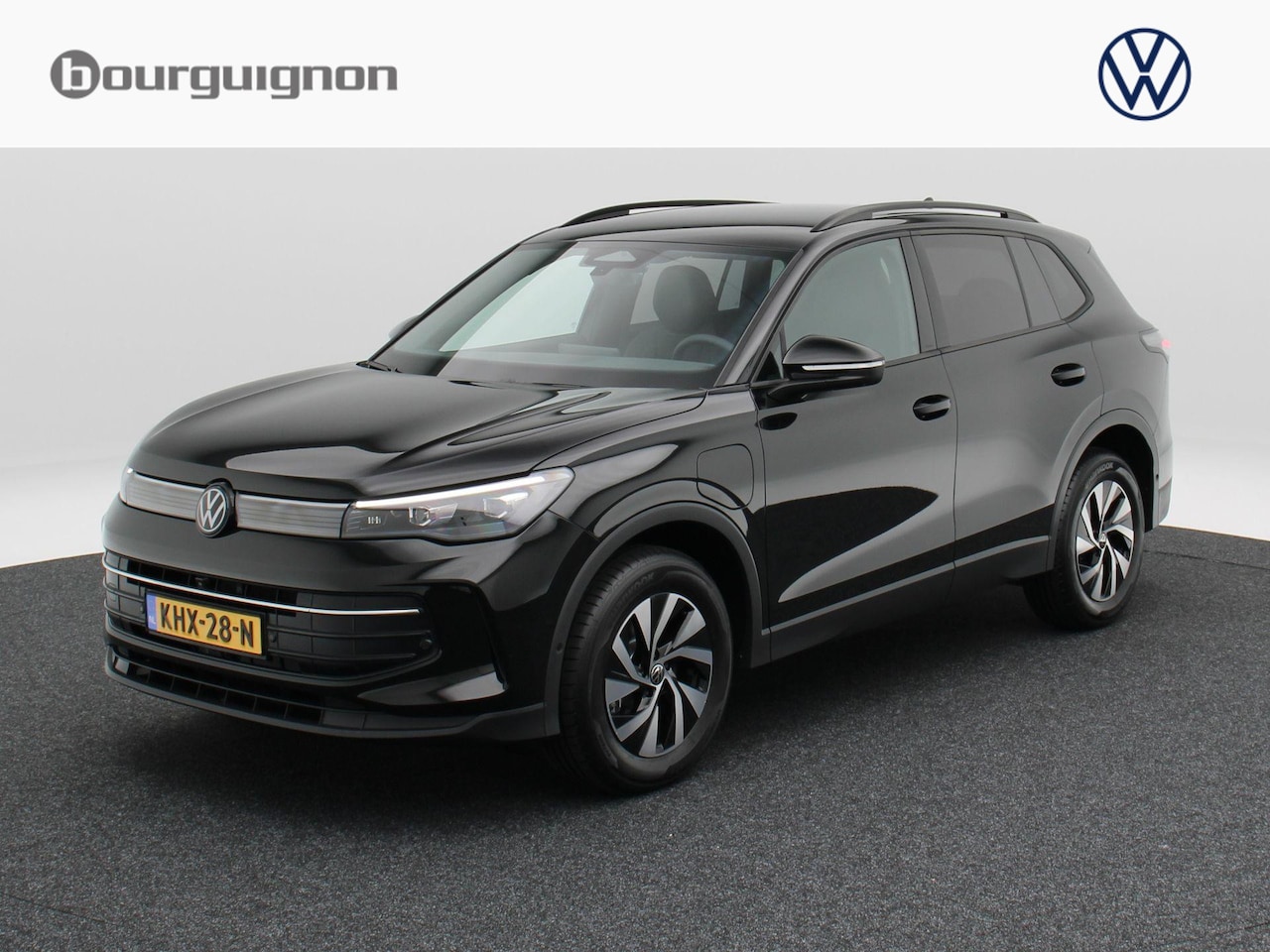 Volkswagen Tiguan - 1.5 eHybrid Life Edition | Trekhaak | Navigatie | Adaptieve Cruise Control | Adaptief Onde - AutoWereld.nl