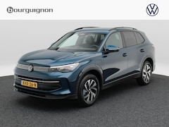 Volkswagen Tiguan - 1.5 eHybrid Life Edition | Trekhaak | Navigatie | Adaptieve Cruise Control | Adaptief Onde