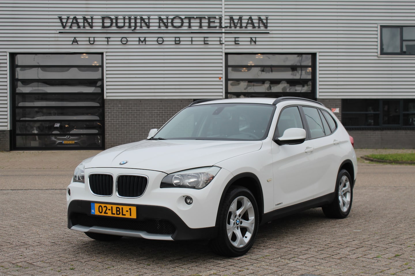 BMW X1 - sDrive18i Executive / Cruise / Trekhaak / Clima / N.A.P. - AutoWereld.nl