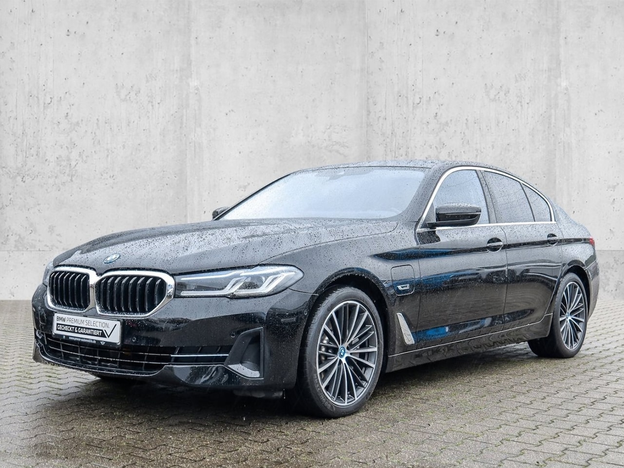 BMW 5-serie - 530e Limousine ** LASER, LEDER, NAVI+, HuD, 19-inch LMV, KEYLESS, ALARM ** UNFALLFREI ** * - AutoWereld.nl