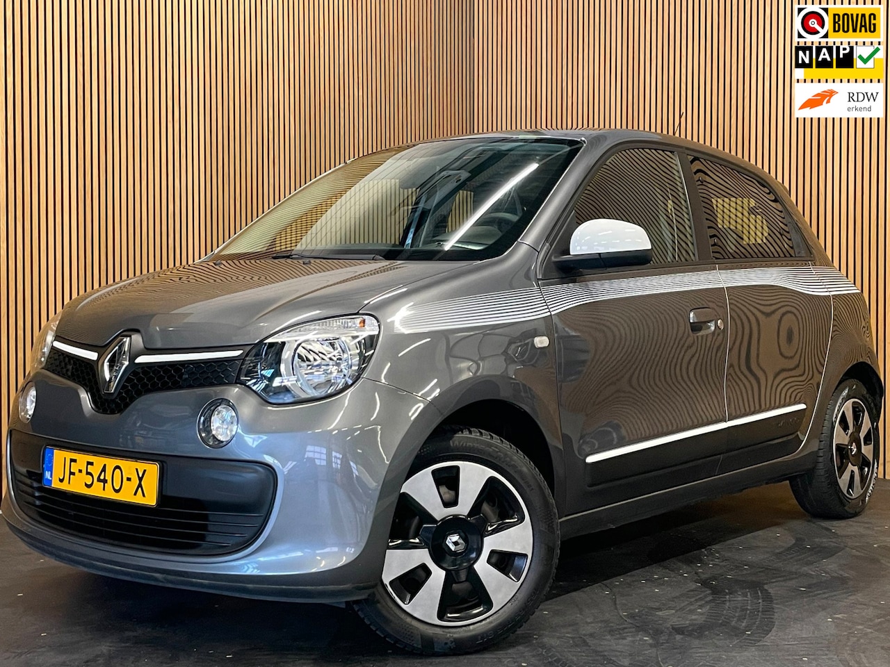 Renault Twingo - 1.0 SCe Collection|71 PK|5-DEURS|AIRCO|CRUISE CONTROL|BLUETOOTH|ELEK.RAMEN+SPIEGELS|NAP|NL - AutoWereld.nl