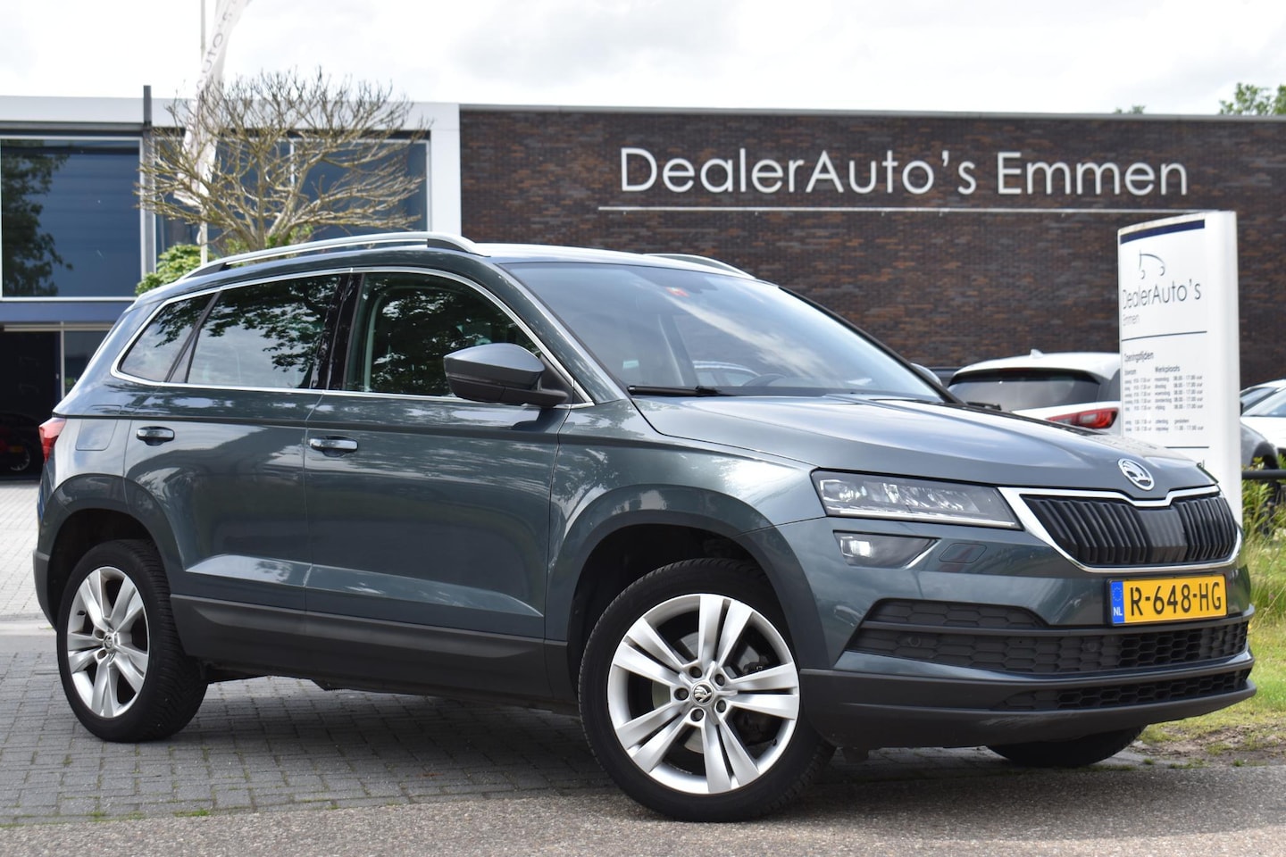 Skoda Karoq - 1.5 TSI LEDER LMV NAVIGATIE CRUISE - AutoWereld.nl