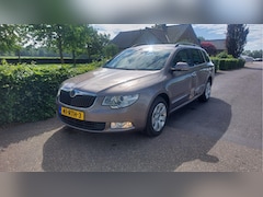 Skoda Superb Combi - 1.4 TSI Comfort Business Line CLIMA/NAVI BJ 2011
