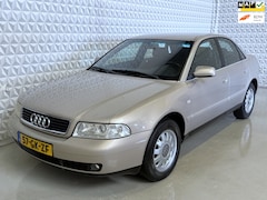 Audi A4 Limousine - 1.6 Advance voor de liefhebber? 172.000km (2001)