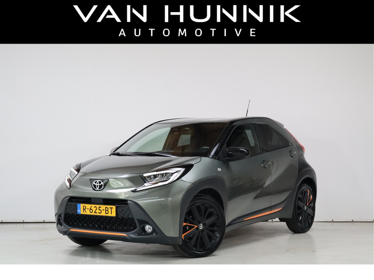 Toyota Aygo X - 1.0 VVT-i S-CVT Play Automaat | Camera | Stoelverw | Dealer OH - AutoWereld.nl