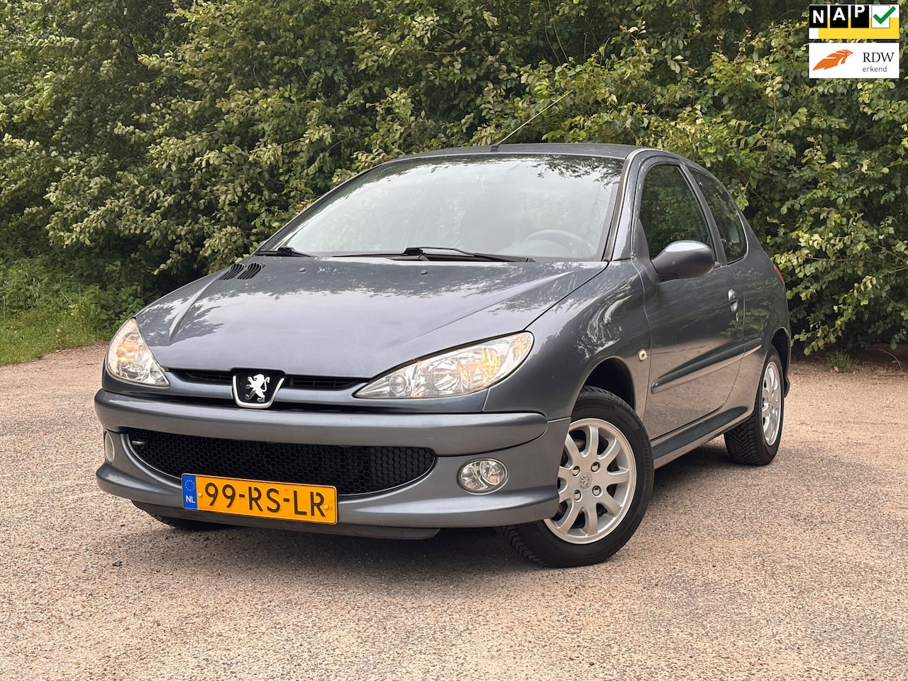 Peugeot 206 - 1.4 Air-line | " 126.000 " KM + Nwe APK Nu € 2.950,- !!! - AutoWereld.nl