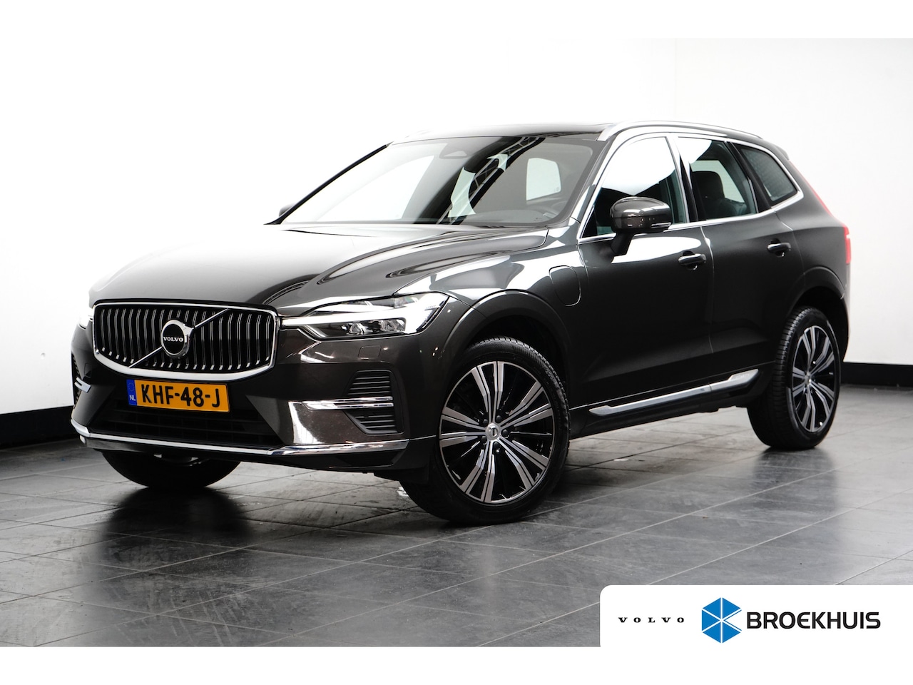 Volvo XC60 - 2.0 Recharge T8 AWD Inscription | Luchtvering | Massage | HU-Display | Trekhaak | Harman/K - AutoWereld.nl