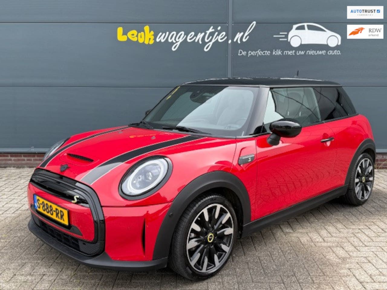 MINI Electric - MINI Yours 33 kWh *carplay *camera - AutoWereld.nl