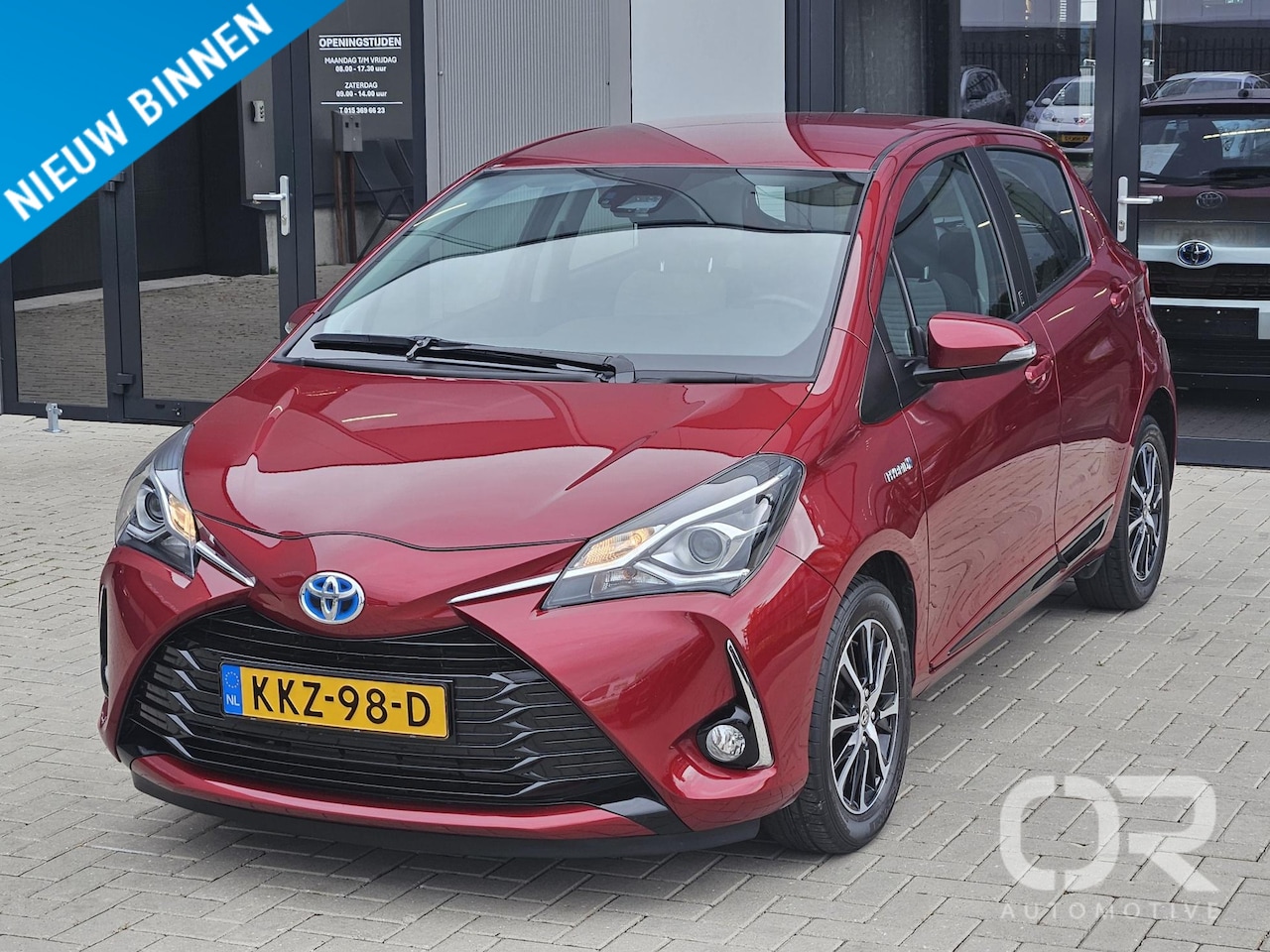 Toyota Yaris - 1.5 Hybrid Design Red Navi Camera Stoelvw - AutoWereld.nl