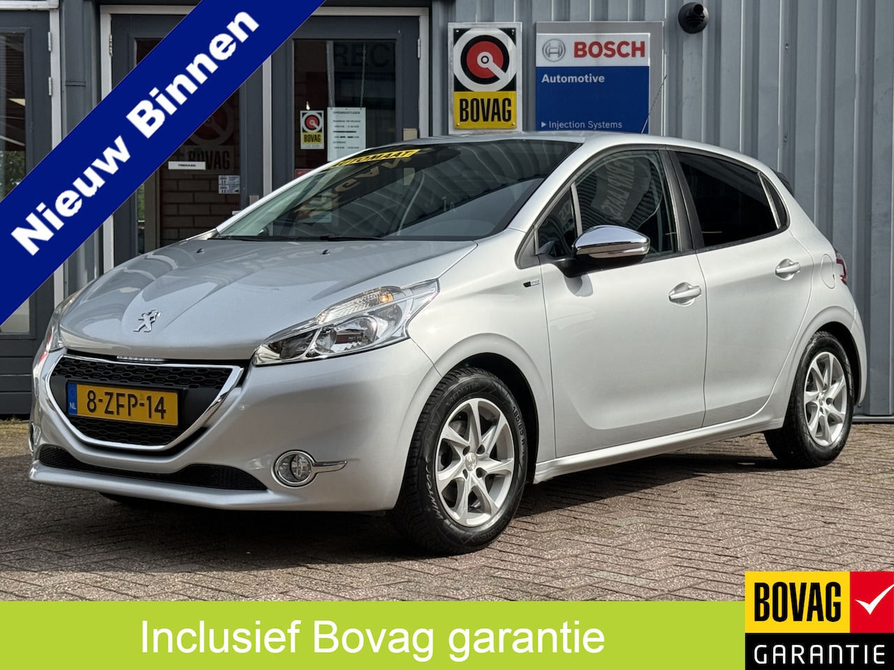 Peugeot 208 - 1.2 e-VTi Style | AUTOMAAT | DEALER ONDERHOUDEN | NAVI | CRUISE | - AutoWereld.nl