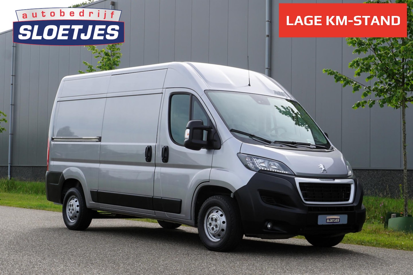 Peugeot Boxer - 335 2.2 BlueHDi 140 L2H2 Premium in Topstaat |Metallic |Camera |Cruise |Navi |1 eigenaar | - AutoWereld.nl