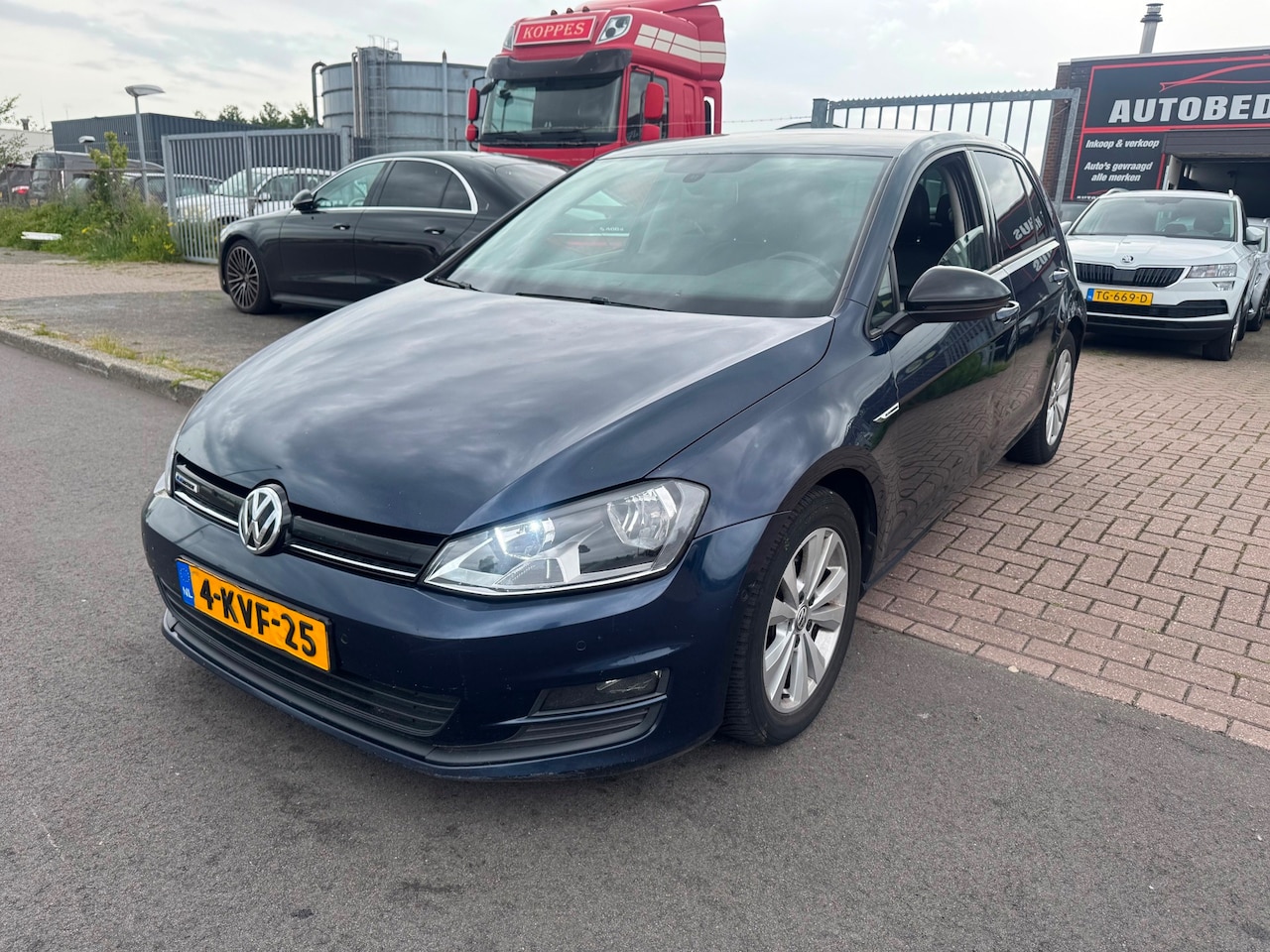 Volkswagen Golf - 1.6 TDI Highline BlueMotion 1.6 TDI Highline BlueMotion - AutoWereld.nl