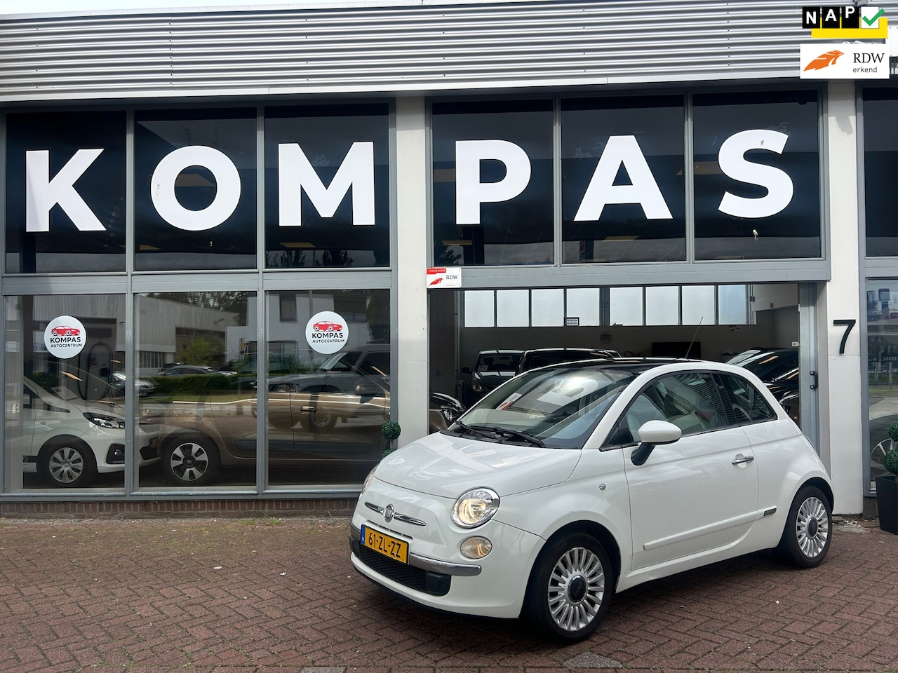 Fiat 500 - 1.2 Lounge |Panodak|AIRCO|Carplay|NAP|Nw.APK|Usb|EL.RAMEN|LM.Velgen - AutoWereld.nl