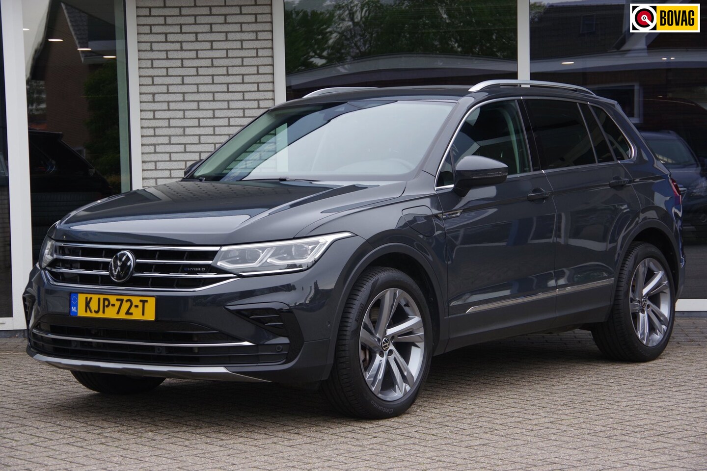 Volkswagen Tiguan - 1.4 TSI eHybrid Elegance Trekhaak Panoramadak Carplay - AutoWereld.nl