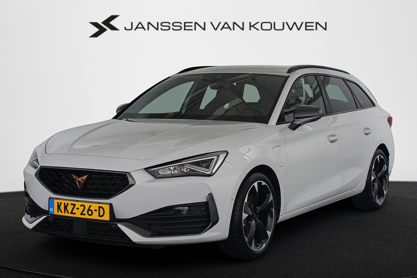 CUPRA Leon Sportstourer - 1.4 e-Hybrid Essential Achteruitrijcamera Keyless Climate Control LED - AutoWereld.nl