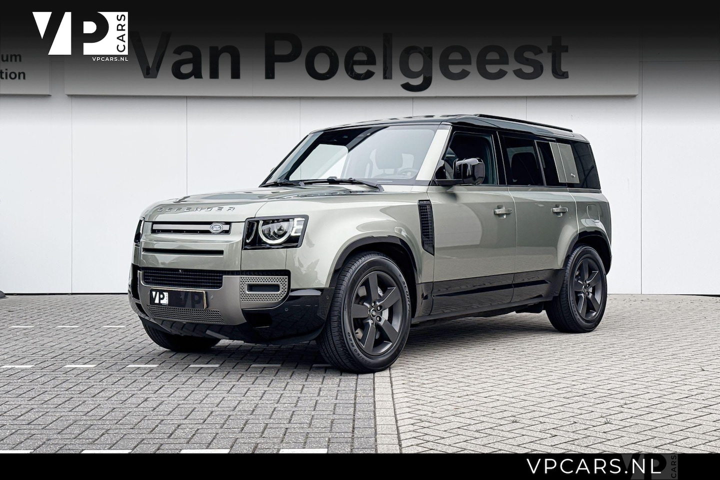 Land Rover Defender 110 - 2.0 P400e 110 X-Dynamic HSE Panoramadak - AutoWereld.nl