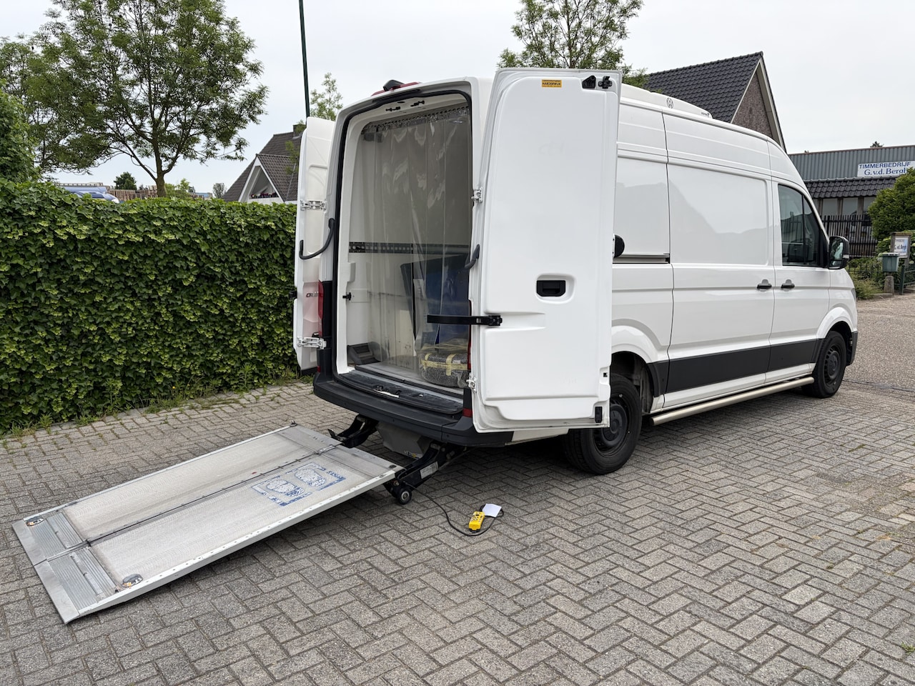 Volkswagen Crafter - 35 2.0 TDI 130KW Euro6 L3H3 -20°C Koel / Vries ✓ Laadklep BAR ✓ 270° deuren - AutoWereld.nl