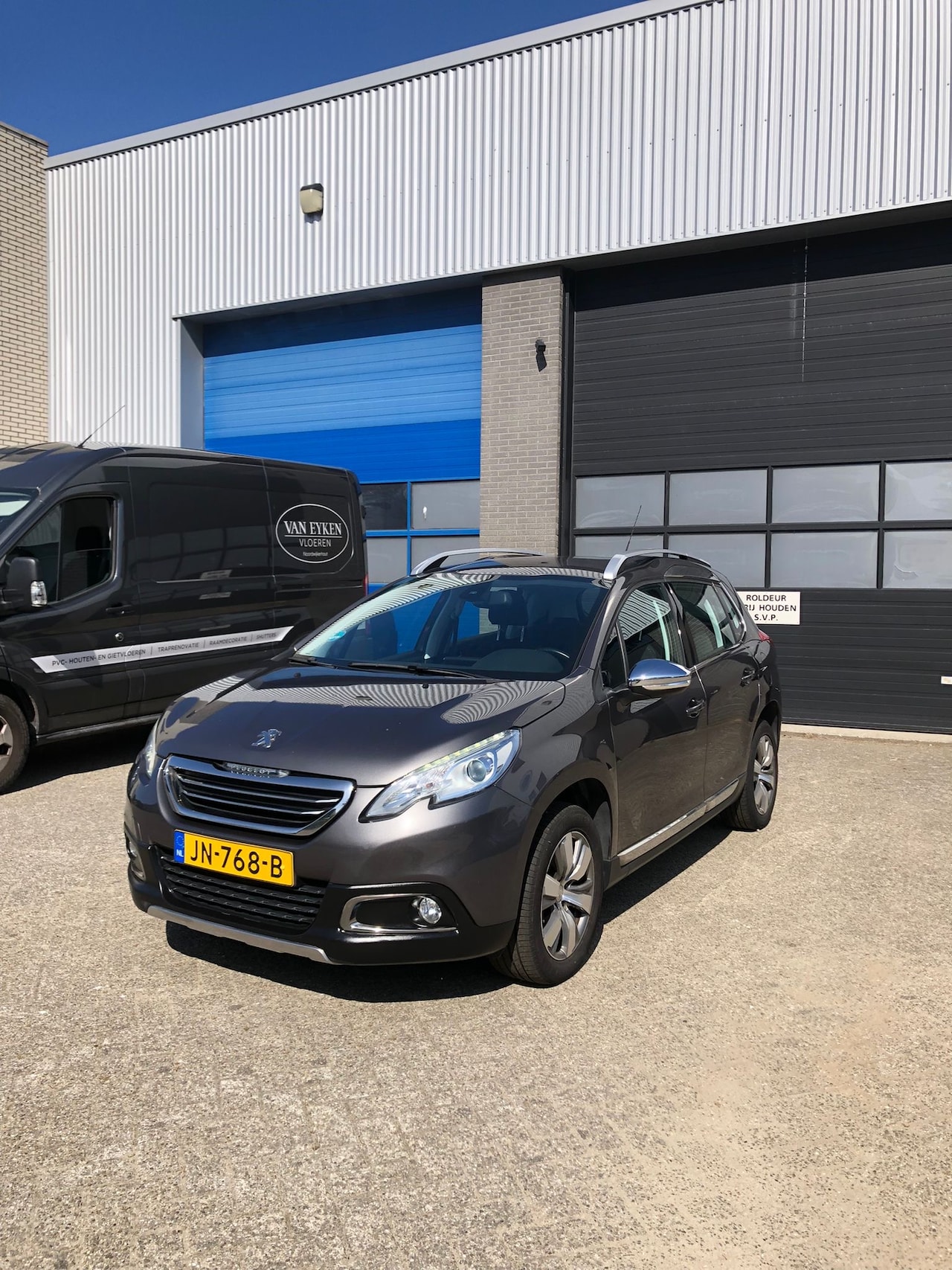 Peugeot 2008 - 1.2 PureTech Allure - AutoWereld.nl