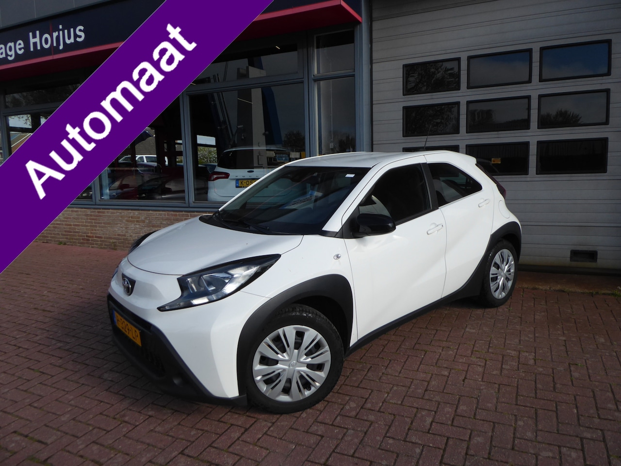 Toyota Aygo X - 1.0 VVT-i S-CVT play 1.0 VVT-i S-CVT Play, AUTOMAAT, AIRCO, CRUISE, CAMERA, APPLE CARPLAY/ANDROID!! - AutoWereld.nl
