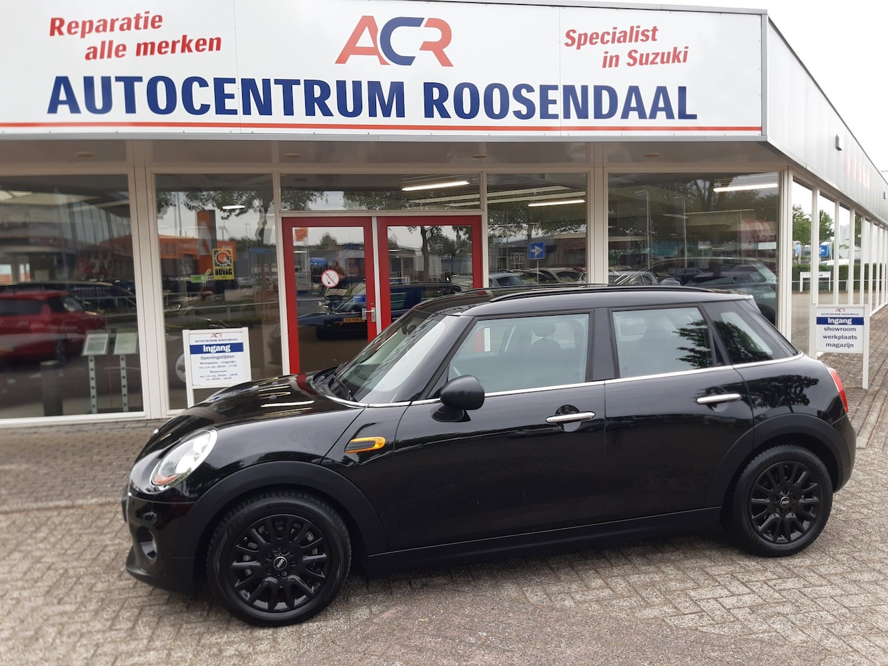 MINI 5-Deurs - 1.2 One Salt Business /cruise/navi/airco/blueth./dakrail - AutoWereld.nl