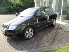 Skoda Fabia Combi - 1.4-16V Elegance Kan direct mee Apk Mei 2027