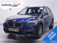 BMW X1 - sDrive18i Advantage Navi Sportstoelen Clima Stoelverwarming PDC v+a 19 Inch velgen