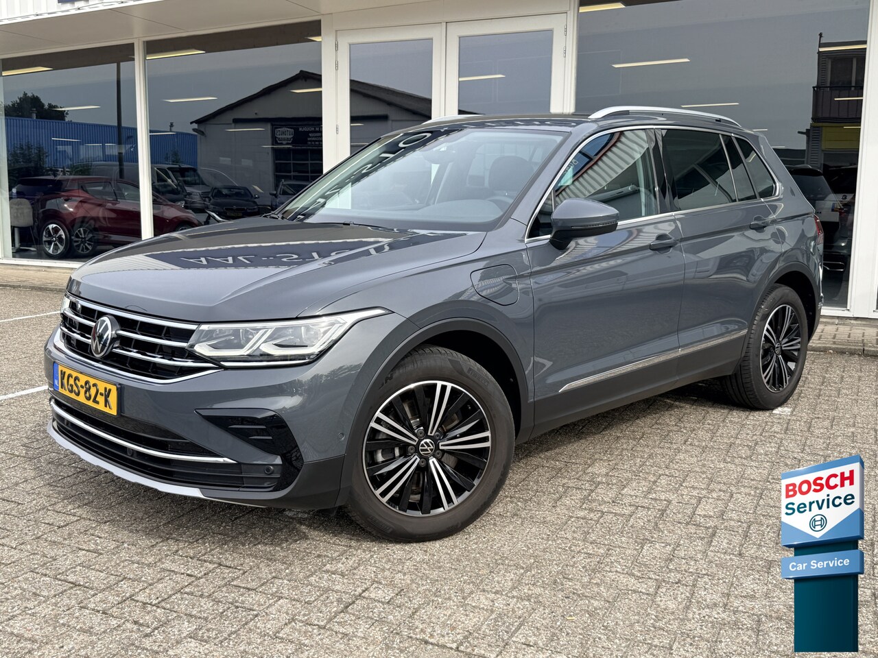 Volkswagen Tiguan - 1.4 TSI eHybrid Elegance | Trekhaak | LED | Stuur- en stoelverwarming | Apple/Android | El - AutoWereld.nl