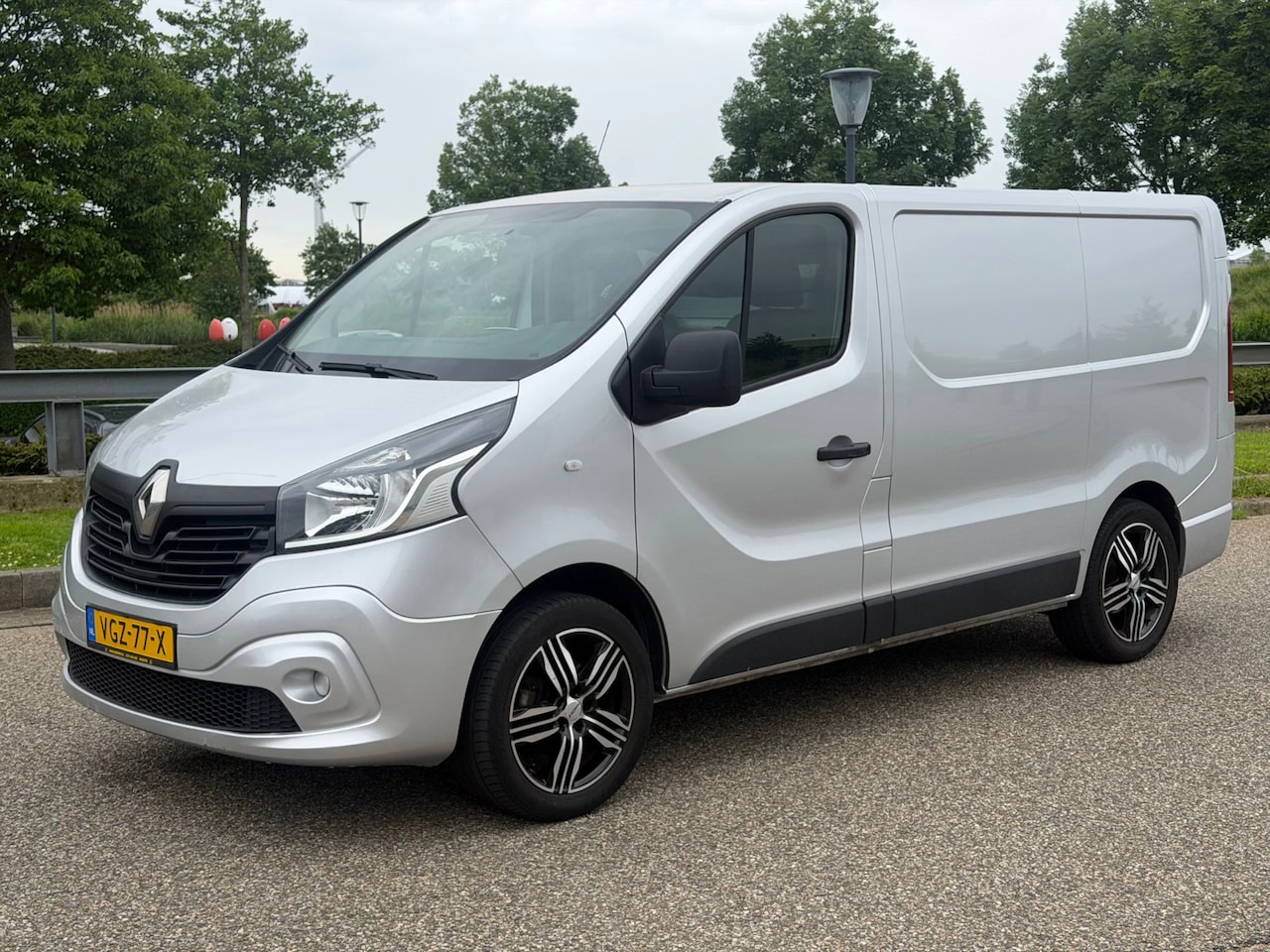 Renault Trafic - 1.6DCI L1H1 Airco Navi Cruisecontrol MARGE - AutoWereld.nl