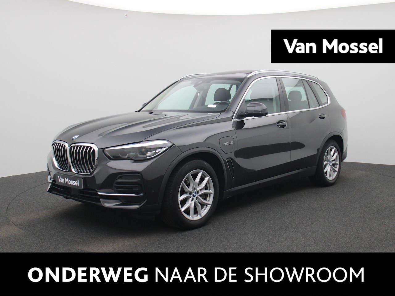 BMW X5 - xDrive45e | PANO-SCHUIFDAK | HEAD-UP | HARMAN-KARDON | LEER | 360 CAMERA | STOELVERWARMING - AutoWereld.nl