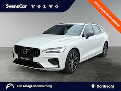 Volvo V60 - 2.0 T6 Plug-in hybrid AWD Plus Dark Trekhaak | Verwarmde voorruit | Sportstoelen | 360 gra
