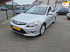 Hyundai i30 CW - I30 CW 1.6i Active-AUTOMAAT