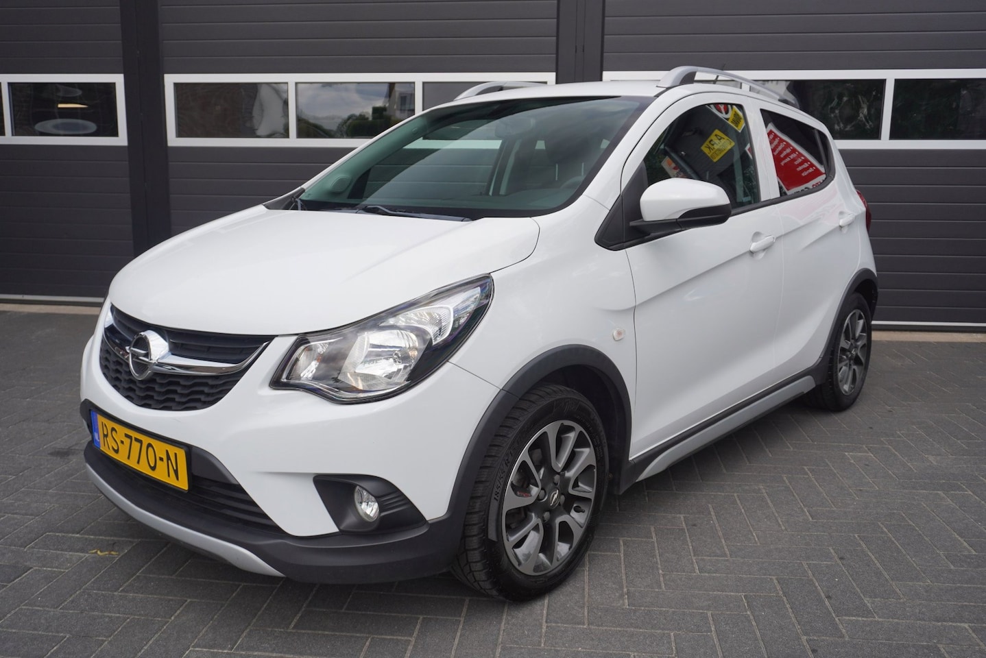 Opel Karl - 1.0 Rocks Online Edition Airco/Navi/Carplay/Cruise/Park.sensoren achter - AutoWereld.nl