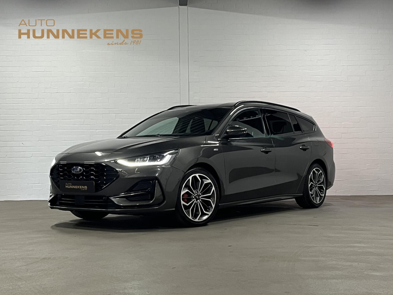 Ford Focus Wagon - 1.0 EcoBoost Hybrid ST Line X Trekhaak | Adapt. cruise | Stoel-/Stuur verwarming | Voorrui - AutoWereld.nl