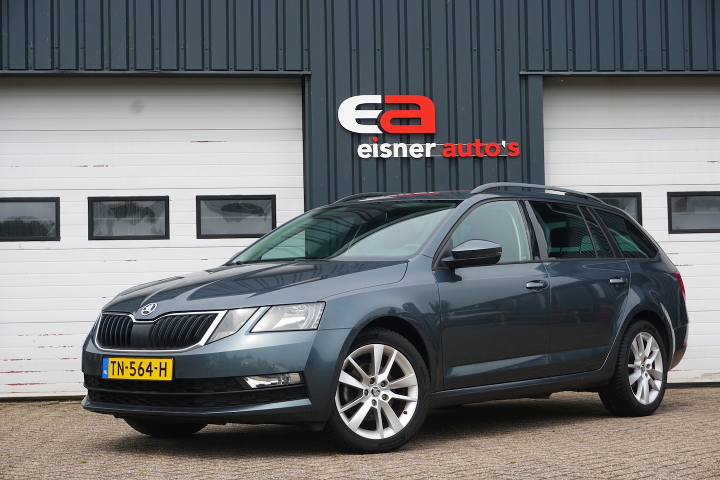 Skoda Octavia Combi - 1.0 TSI DSG Greentech Ambition | CAMERA | HALF LEDER | TREKHAAK | - AutoWereld.nl