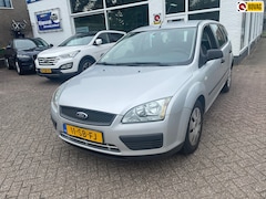 Ford Focus Wagon - 1.6-16V Champion