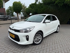Kia Rio - 1.2 (4 cil.), Apple CarPlay, Clima, Cruise Control, Navigatie, Achteruitrijcamera, Parkeer