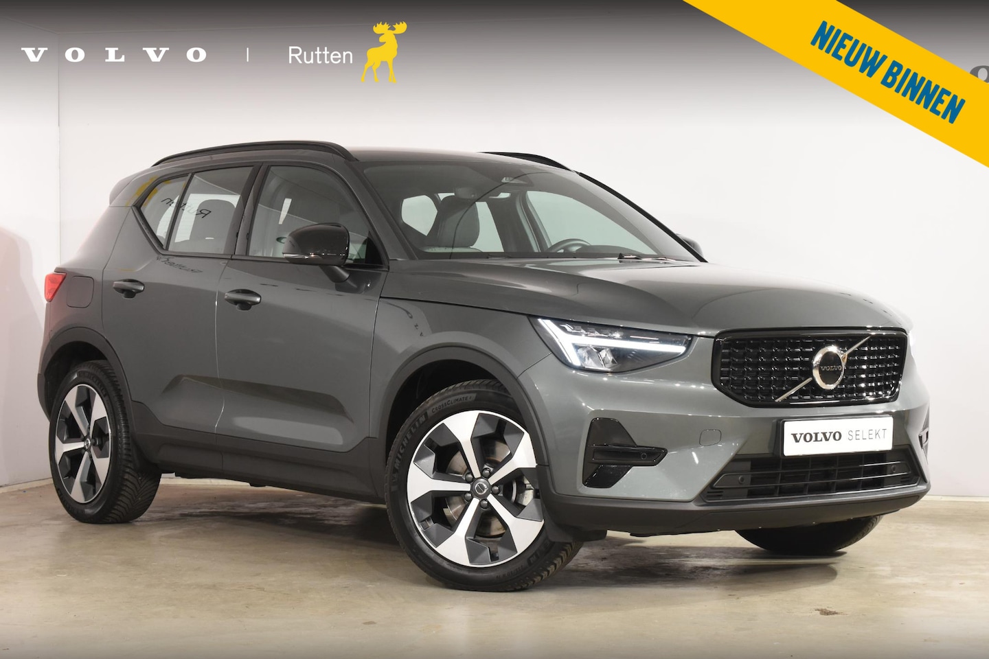 Volvo XC40 - B4 211PK Automaat Plus Dark / Adaptive Cruise Control / Harman Kardon / Stuur- & Stoelverw - AutoWereld.nl