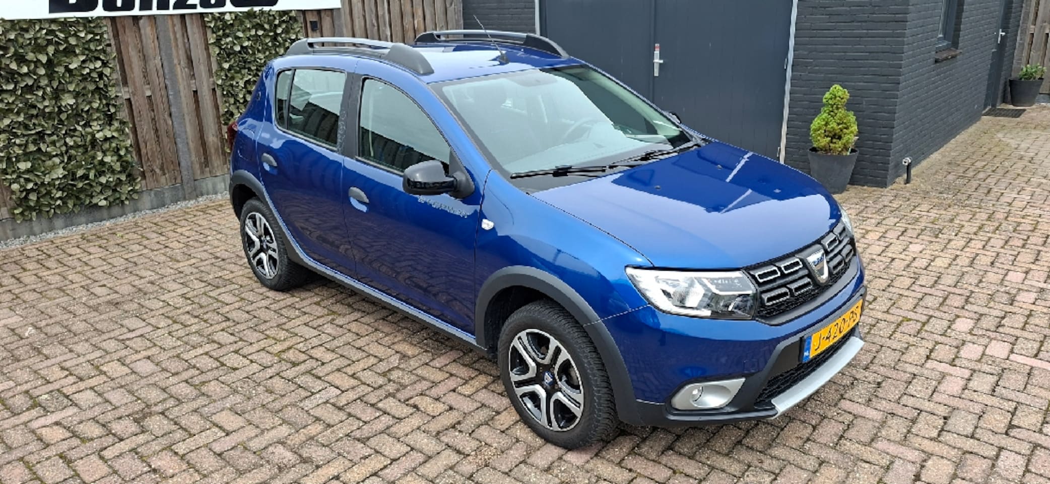 Dacia Sandero Stepway - 1.0 TCe Bi-Fuel Serie Limitee 15th Anniv. G3-GAS - AutoWereld.nl